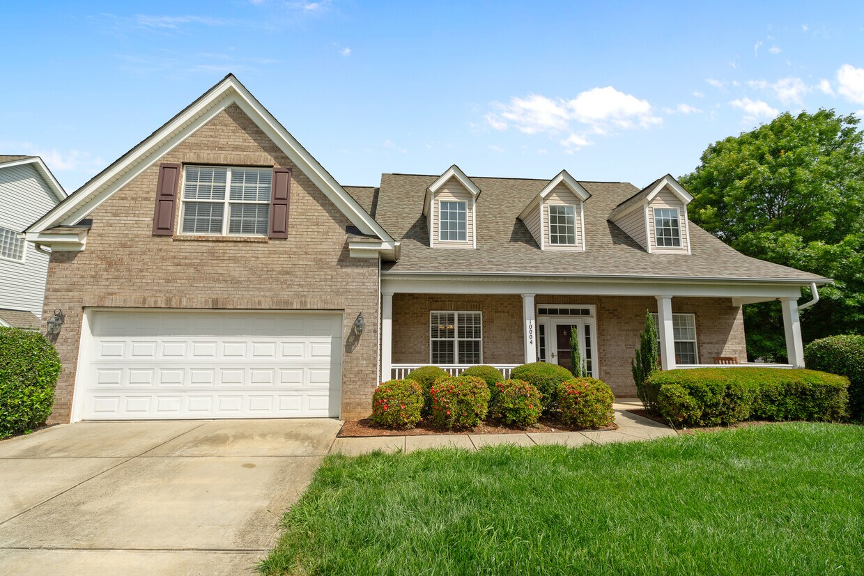 Foto principal - 10004 Shetland Ln