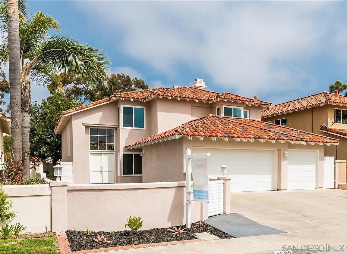 4588 Campobello St, San Diego, CA 92130 Condo for Rent in San Diego