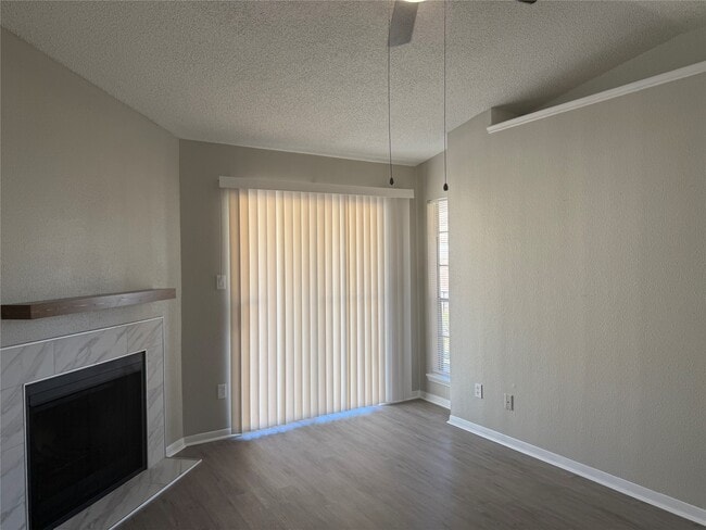 Building Photo - 2121 Hepburn St