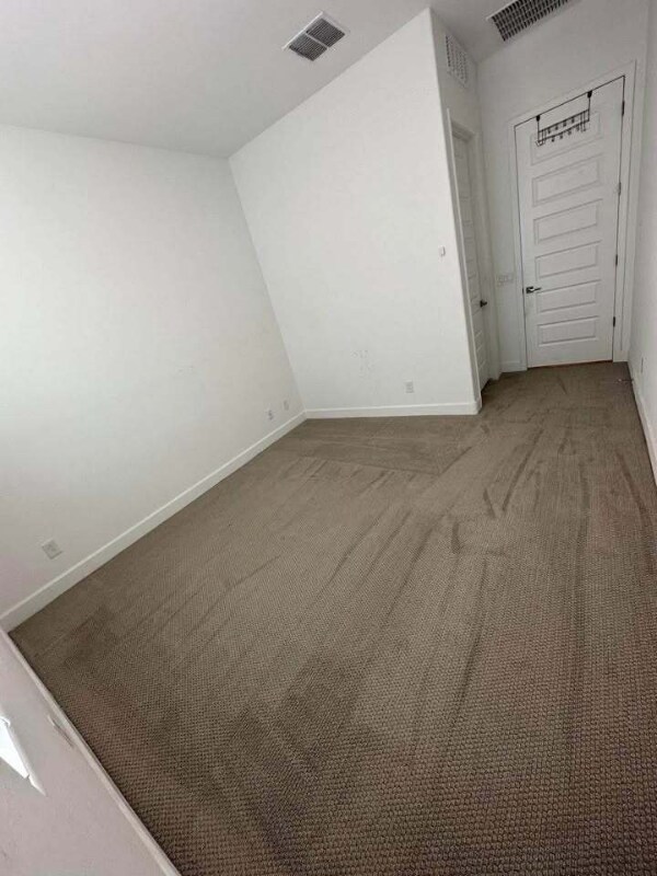 Foto principal - 6219 S 25th Pl