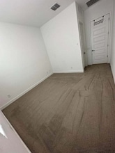 Building Photo - 6219 S 25th Pl