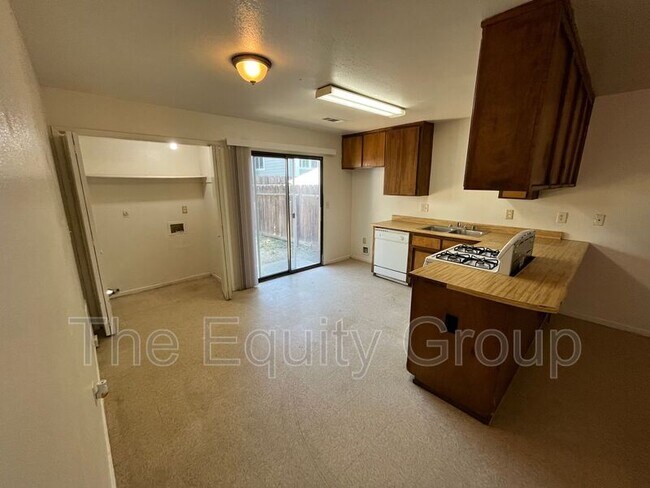 Foto del edificio - 1230 Jones St