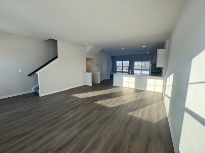 Foto del edificio - Coming Soon! Beautiful 4Bedroom 3 Bath Townhome with Full Snowden Bridge Amenities Included!