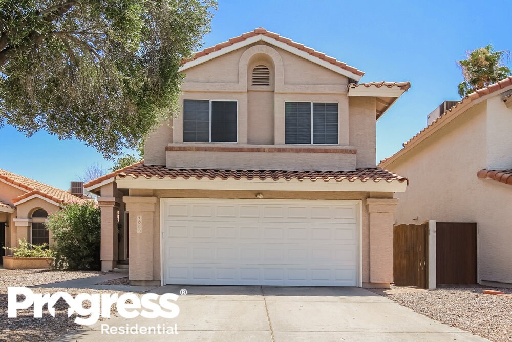 Foto principal - 4069 E Woodland Dr