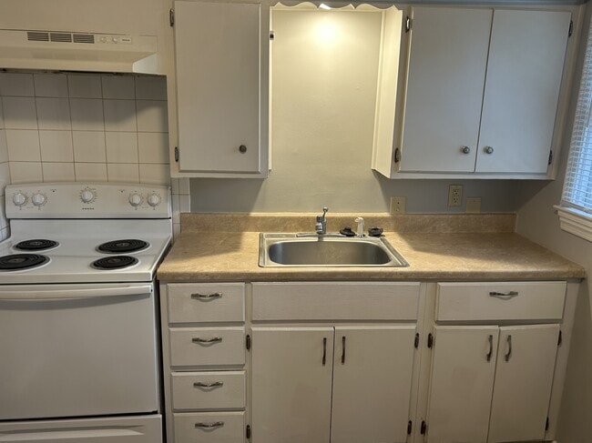 Building Photo - 4256 Crittenden Ave