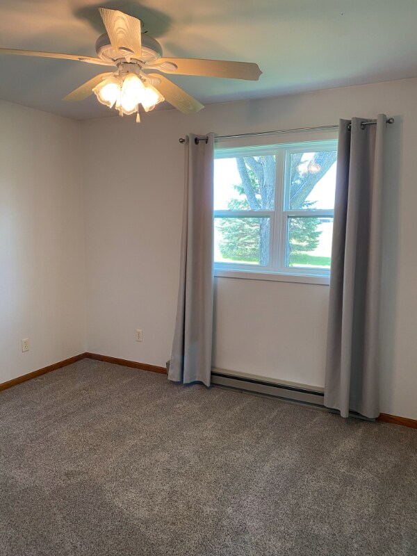 Foto del edificio - 112 Lake Rd