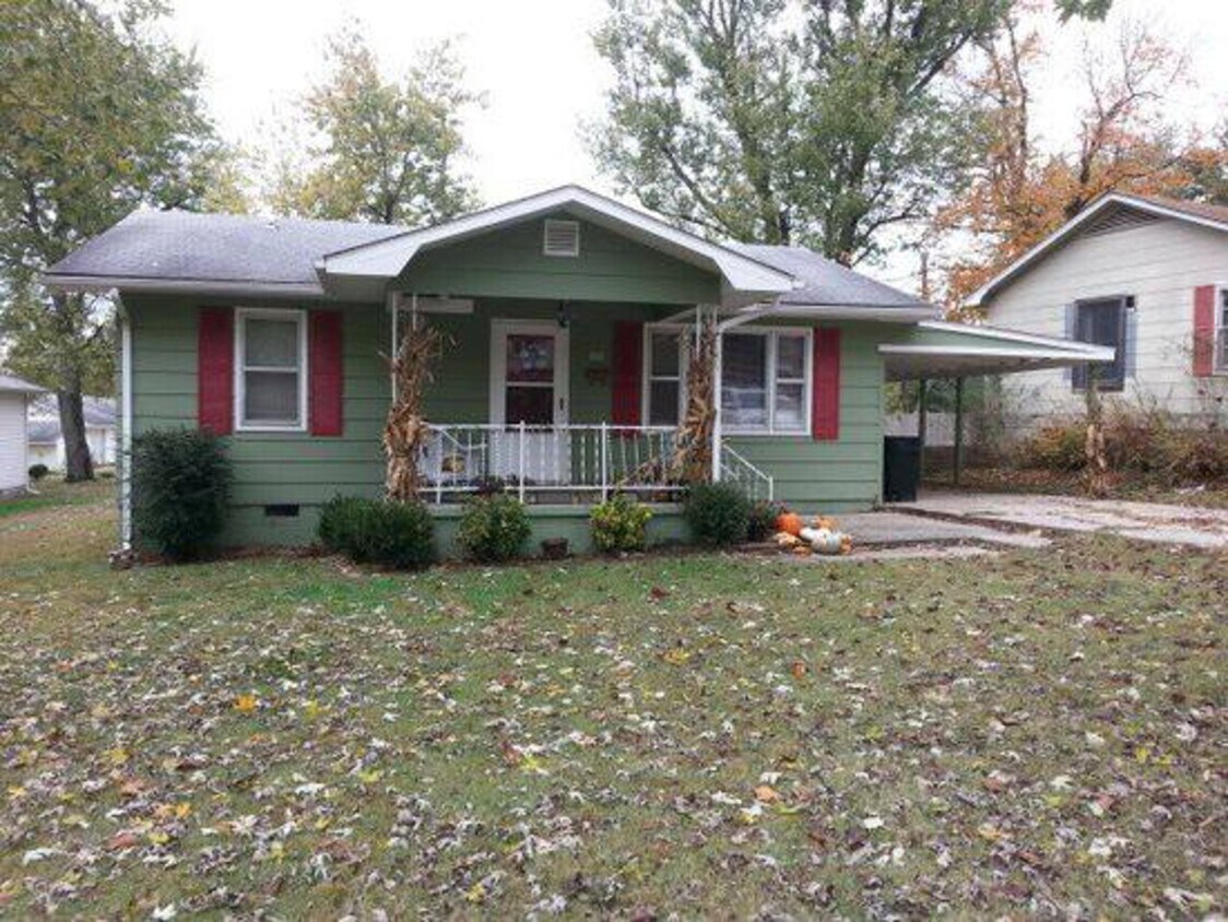 1007 Hickory Hills Dr, Dexter, MO 63841 House Rental in Dexter, MO