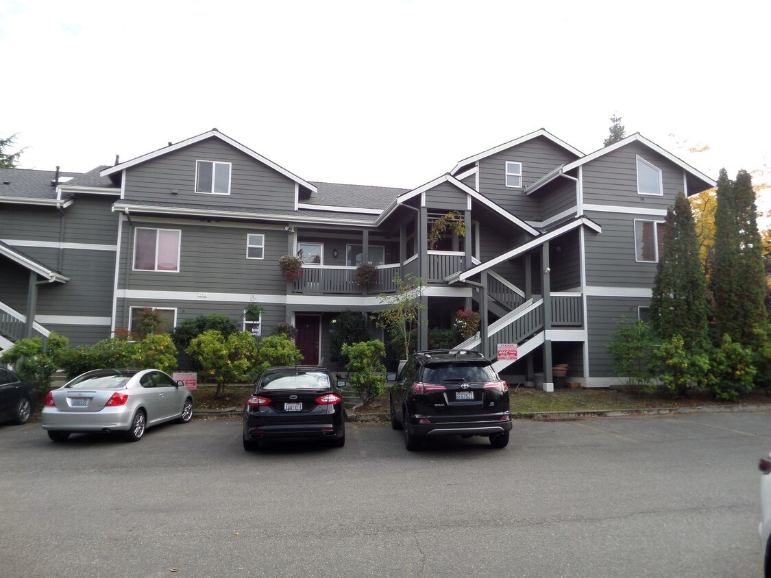 3836 West Lake Sammamish Pkwy NE Unit 201, Redmond, WA 98052