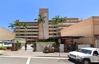 Building Photo - 167 N Pauahi St