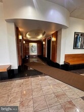 Building Photo - 203 Yoakum Pkwy