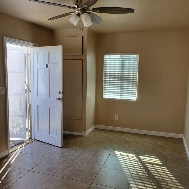 Foto del edificio - 339 E 19th St