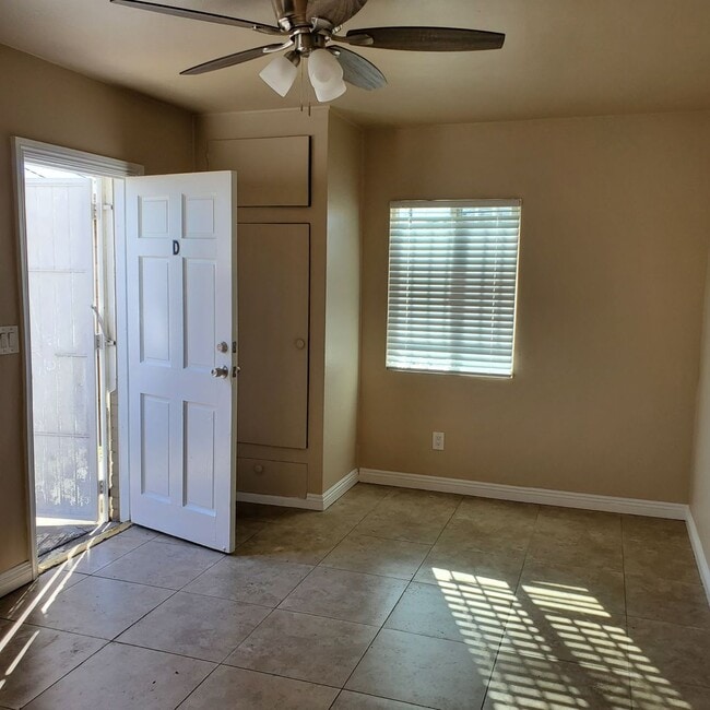 Building Photo - 339 E 19th St