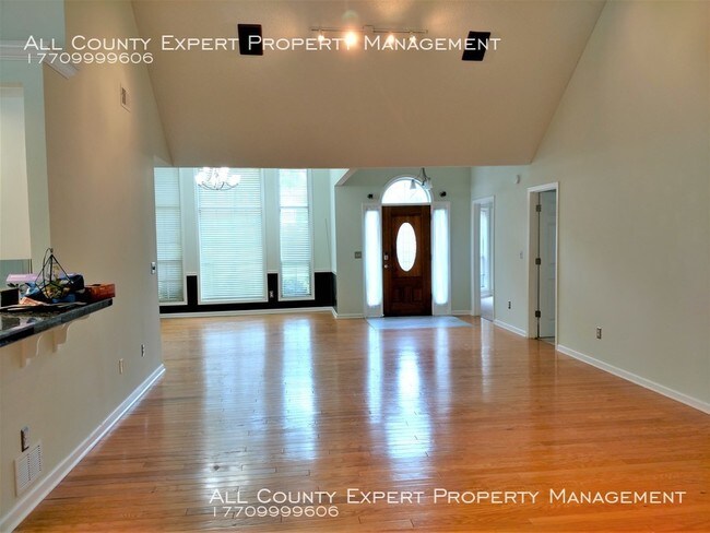 Building Photo - WONDERFUL RANCH HOME