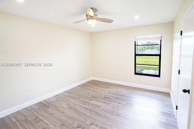 Foto del edificio - 9431 Boca Cove Cir