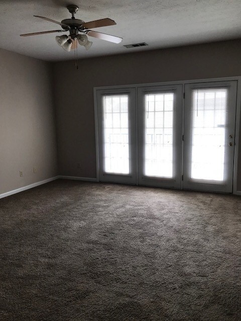 Building Photo - Nice 2 bedroom Condo in Rivergate Area