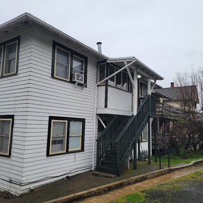 Foto del edificio - 721 SE Kane St