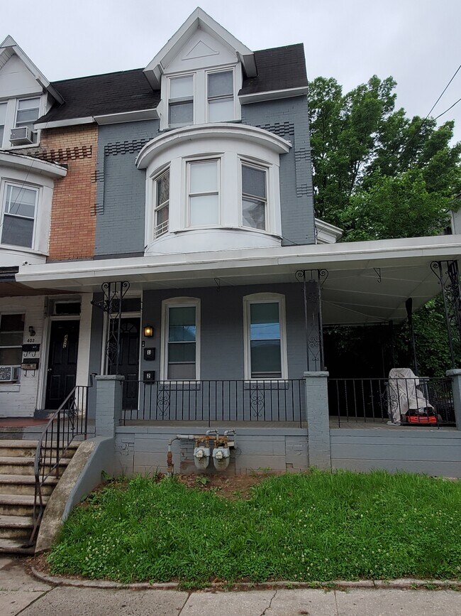 Front - 404 W Main St