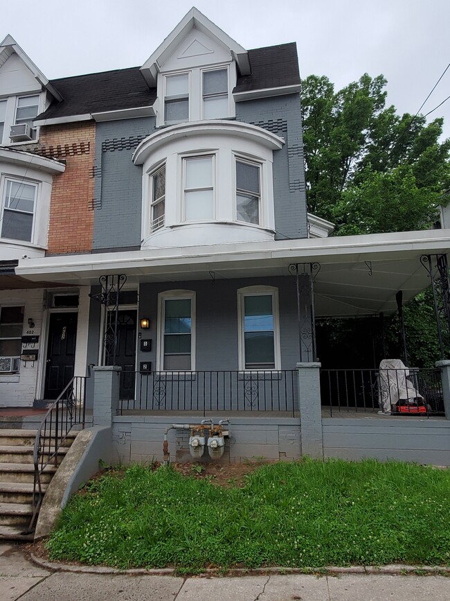 Front - 404 W Main St