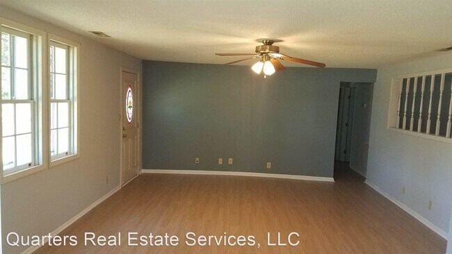 Foto del edificio - 3420 Courtney-Huntsville Rd