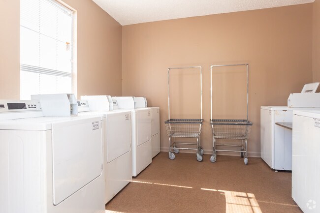 Lavandería - Bluebonnet Ridge Apartments