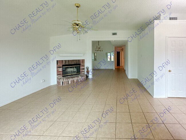 Building Photo - 3 Bedroom Home in KELLER ISD Move-in Ready