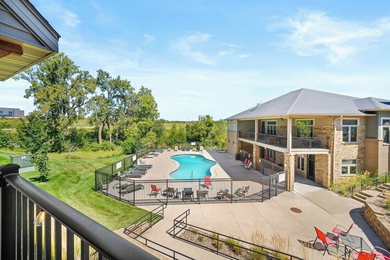 Foto principal - 8350 Cascade Ave