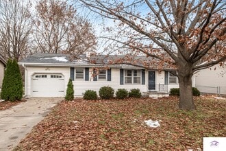 Building Photo - 3427 Cottonwood Ln