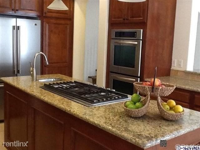 Building Photo - 4 br, 4 bath Condo - 1625 Greenwood Ave