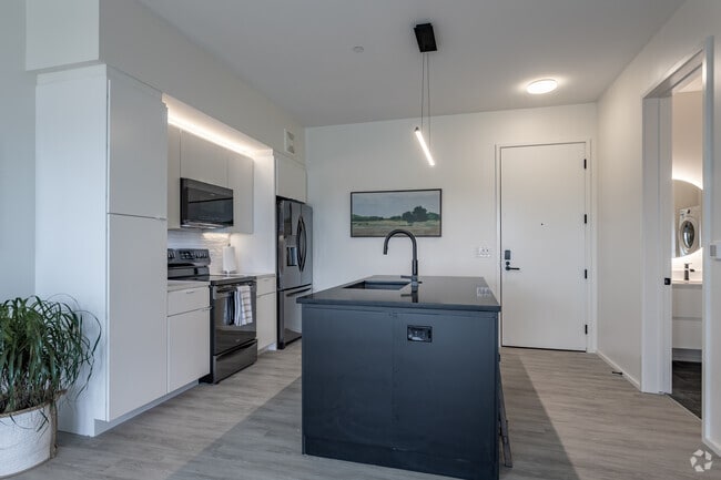 1BD, 1BA - 728SF - ELECTRIC GARDENS Apartments