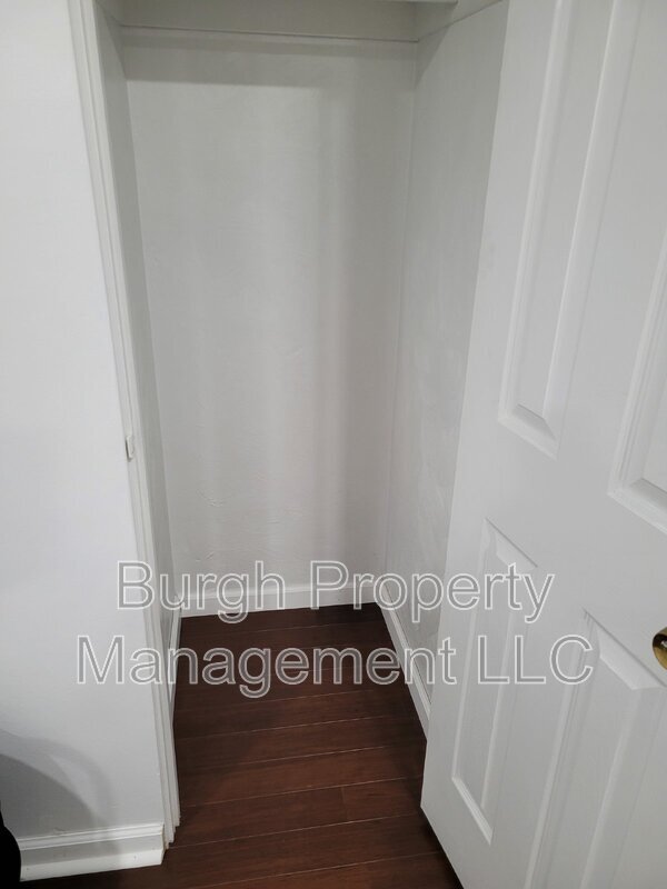 Foto del edificio - 2206 Woodstock Ave