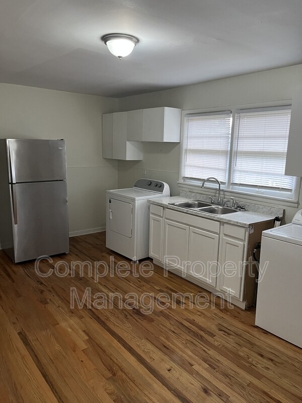 Building Photo - 340 Kappa Ave S