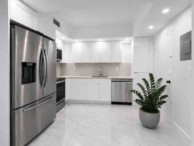 Foto del edificio - 500 Bayview Dr