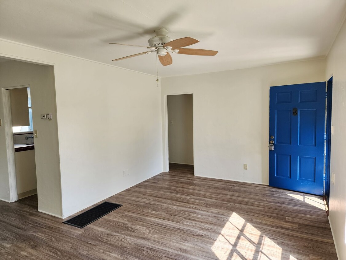 Primary Photo - Coronado: Charming 2bd/1ba Village House w...