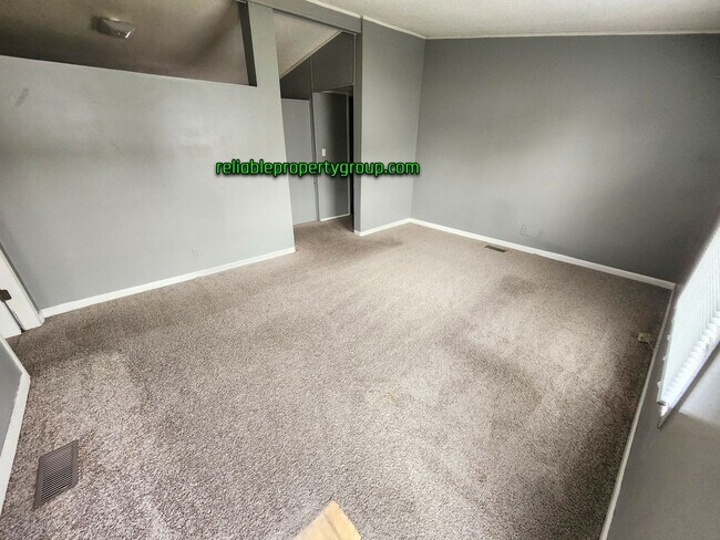 Foto del edificio - New Listing!!