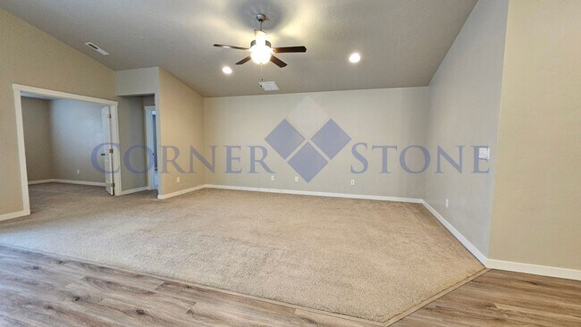 Building Photo - Spacious Home in Meridian!