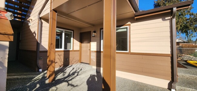 Building Photo - 3213150