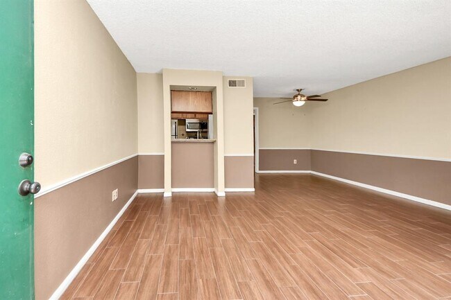 Foto del edificio - 1516 Bay Area Blvd