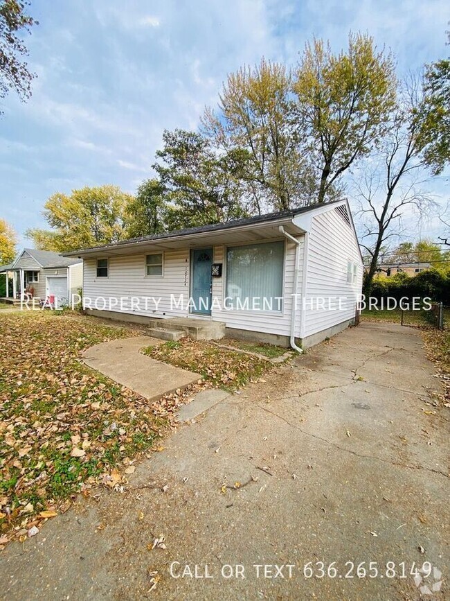 Building Photo - 10724 Spring Garden Dr