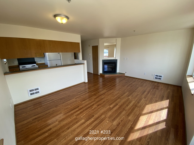 Building Photo - 2021 NW 59th St