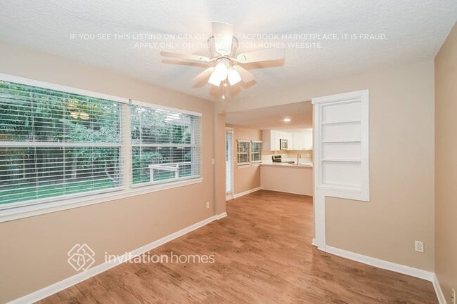 Building Photo - 1632 6th Ave N