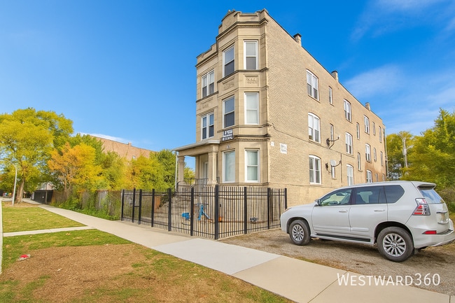 Building Photo - 1141 S Francisco Ave