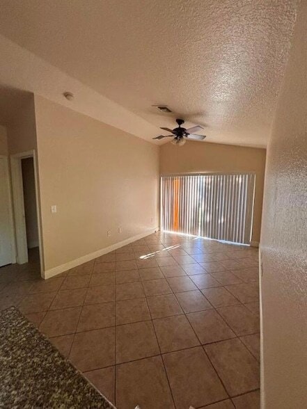 Building Photo - 4838 Cambridge St