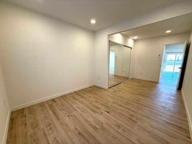 Building Photo - 36744 Vista del Lago St
