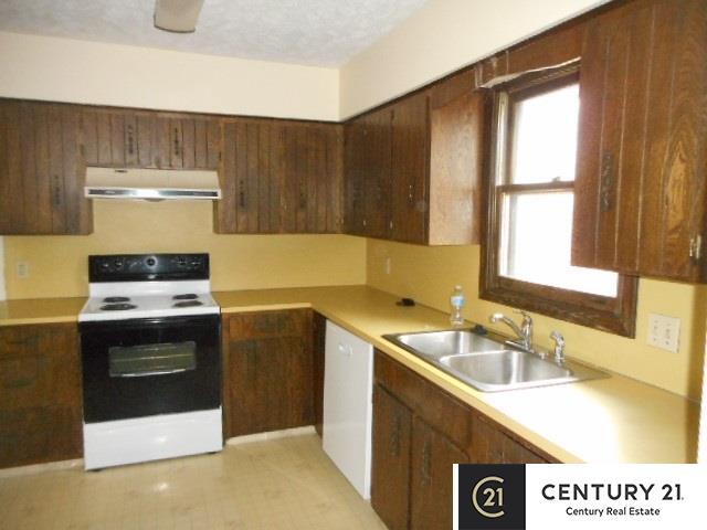 Building Photo - 8306 S 48th Ave