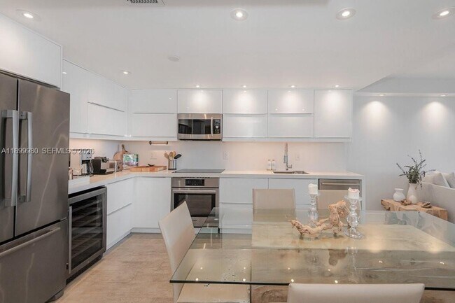 Foto del edificio - 2301 Collins Ave