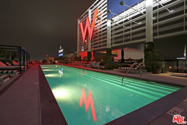 Foto del edificio - 6250 Hollywood Blvd