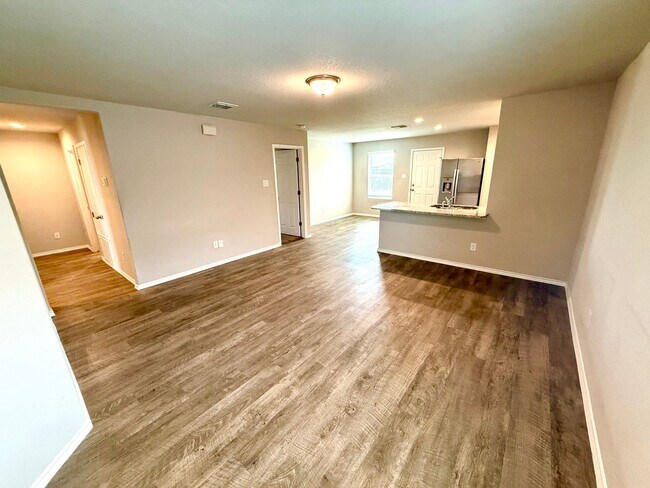 Foto del edificio - *MOVE IN SPECIAL!* AVAILABLE NOW! 3 Bedroo...