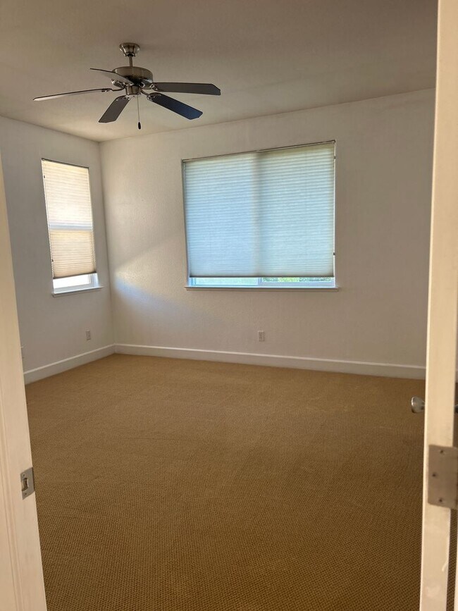 Building Photo - Beautiful Two Story Home in North Merced, ...