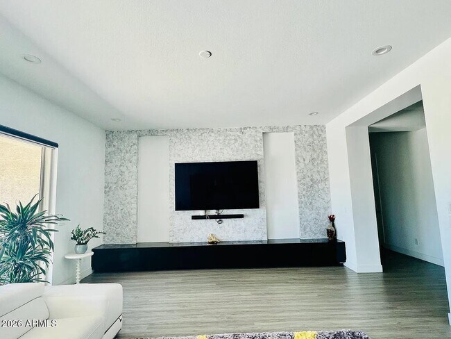 Foto del edificio - 8513 W Rancho Dr