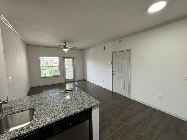 Foto del edificio - 4624 Cromwell Dr